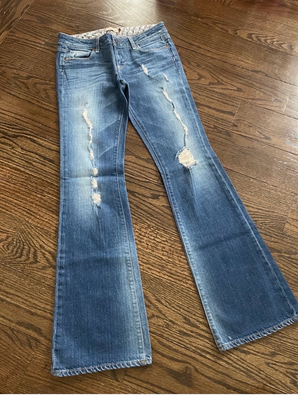 brand new without tag – PAIGE Medium Blue Distressed Flare Jeans Size 28